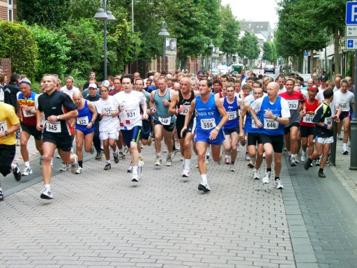 1. Bedburger City-Lauf - der Start