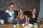 Melanie zwischen Veronika und Dennis
